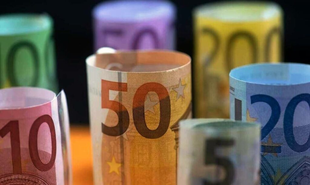 Επίδομα 534 ευρώ: Ποιοι δεν θα πάρουν και ποιοι πρέπει να κάνουν νέα αίτηση - Media