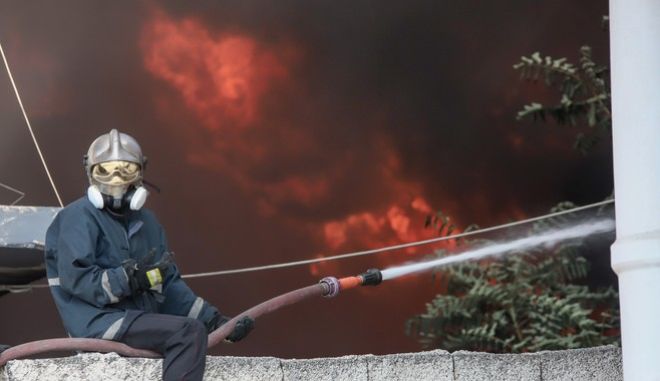 Θεσσαλονίκη: Πυρκαγιά σε μονάδα ανακύκλωσης τα ξημερώματα - Media