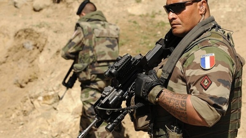 Κατασκοπευτικό θρίλερ στη Γαλλία - «Υψηλόβαθμος στρατιωτικός παρέδωσε απόρρητα έγγραφα στους Ρώσους» - Media