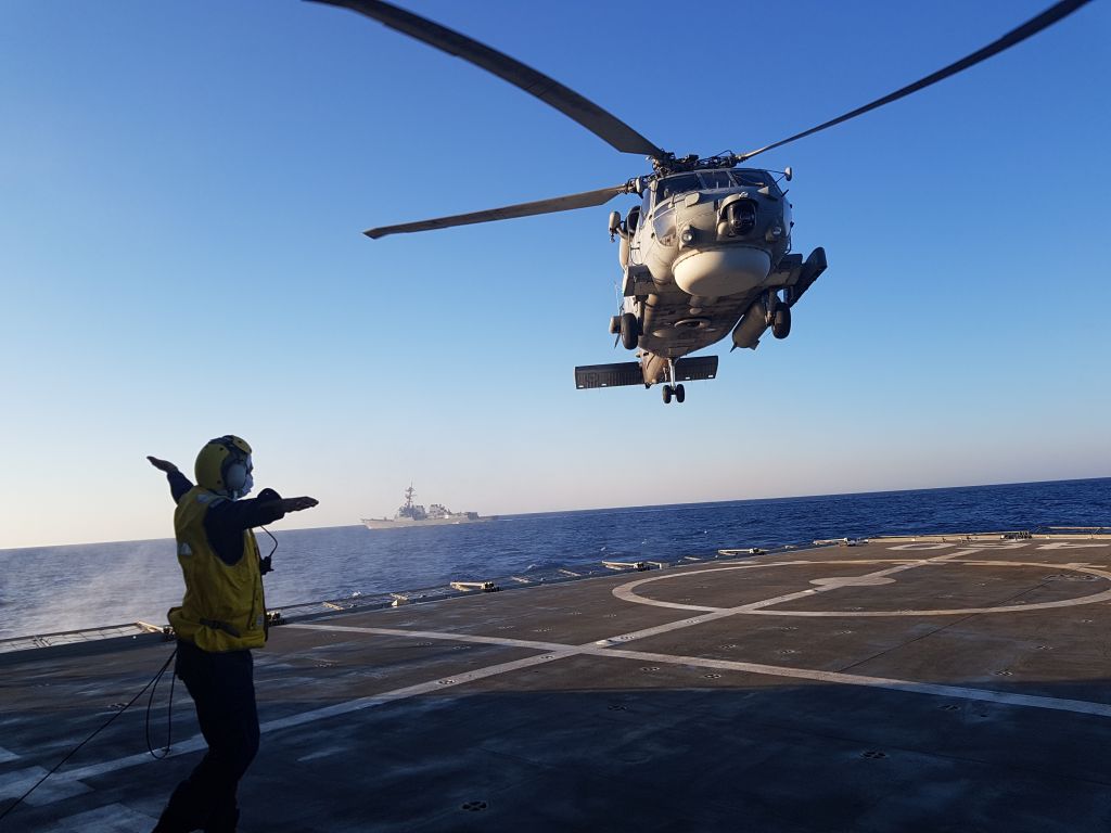 Ολοκληρώθηκε η κοινή αεροναυτική άσκηση Ελλάδας-ΗΠΑ νότια της Κρήτης (Photos/Video) - Media