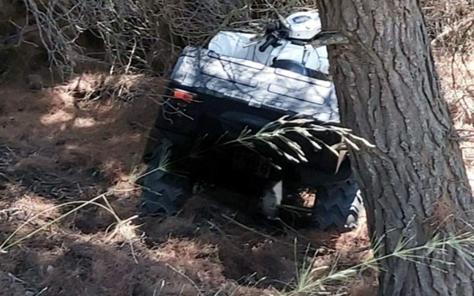 «Γουρούνα» έπεσε σε γκρεμό στη Σκιάθο - Δύο τραυματίες - Media