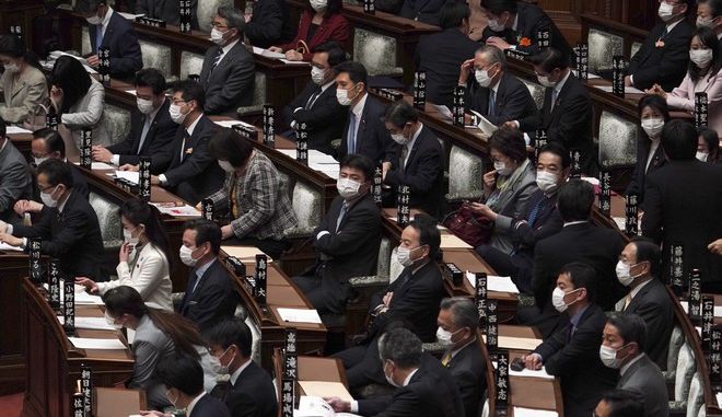 Ιαπωνία: Στις 14 Σεπτεμβρίου η ψηφοφορία για τον διάδοχο του Σίνζο Άμπε - Media