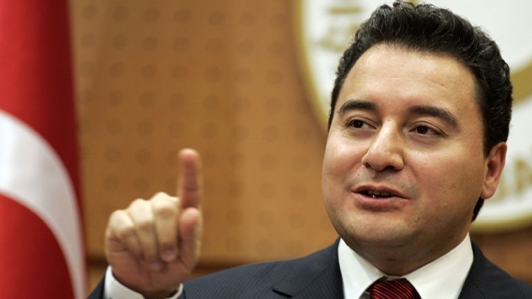 Με κορωνοϊό και ο Μπαμπατζάν - Media