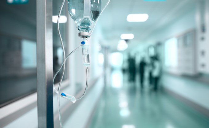 Κορωνοϊός: Εργαζόμενη στο ΑΧΕΠΑ κατέληξε από τον ιό στο νοσοκομείο - Media