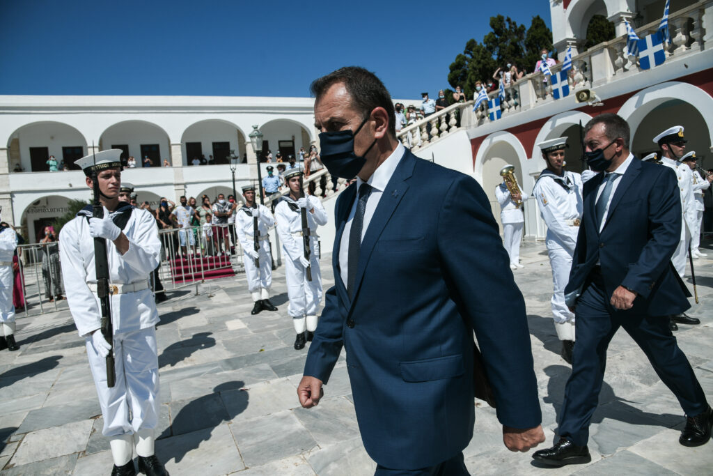 Νίκος Παναγιωτόπουλος από Τήνο: Η Ελλάδα δεν λυγίζει - Media