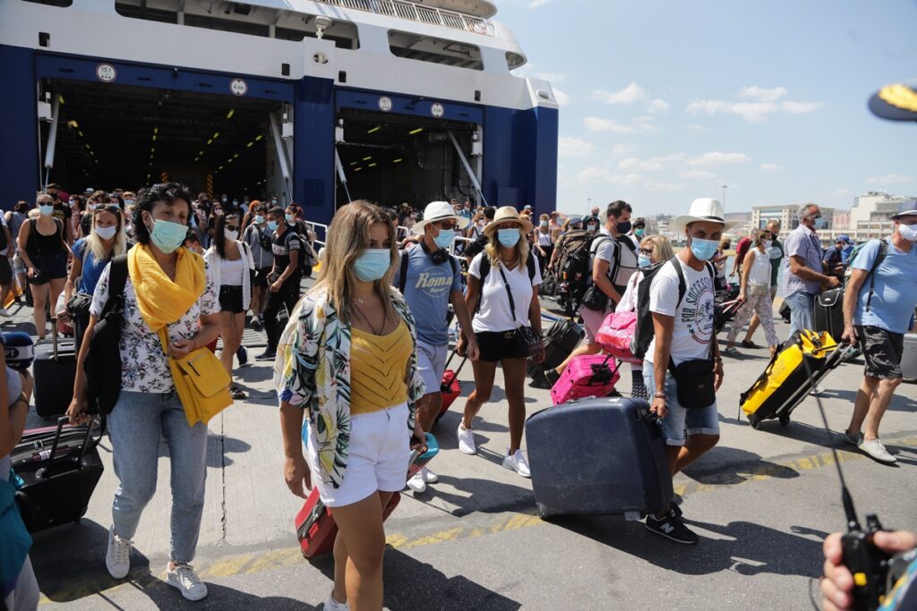 Κορωνοϊός: Ανησυχεί κυβέρνηση και ειδικούς η πορεία των κρουσμάτων μετά τις διακοπές - Media