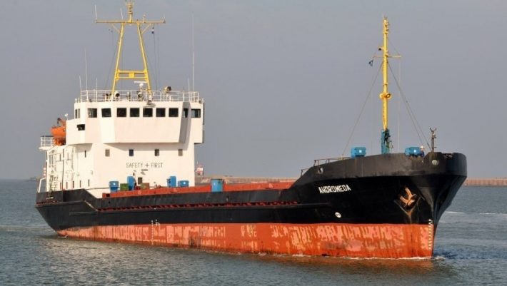 «Αν εκραγεί θα κάνει το Ηράκλειο Σαχάρα»: Το πλοίο – βόμβα που «πάγωσε» με το φορτίο του το λιμενικό - Media