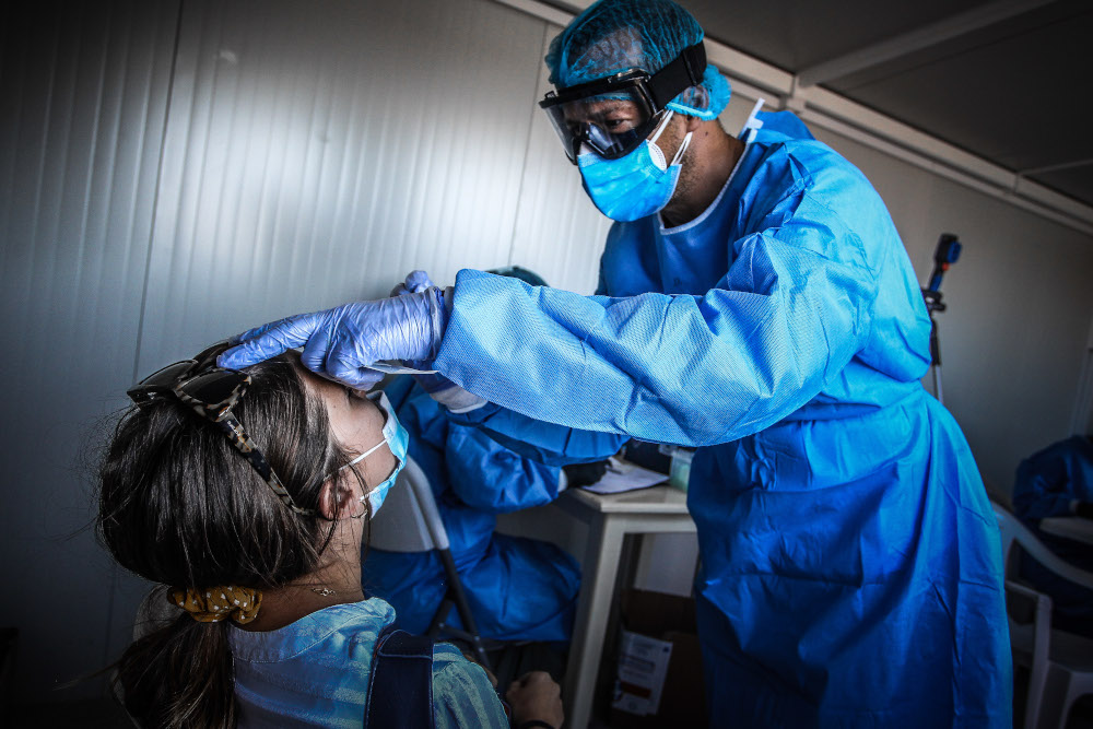 Θάνος Δημόπουλος: «Για να αποκτήσουμε ανοσία αγέλης θα πρέπει να διαθέτουμε εμβόλιο που να είναι αποτελεσματικό στο 70%» - Media