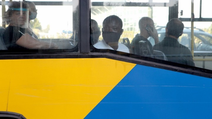Κορωνοϊός: Περισσότερους από 1.000 ελέγχους σε λεωφορεία έκανε το Σάββατο η Τροχαία - Για μάσκες και υπεράριθμους επιβάτες - Media