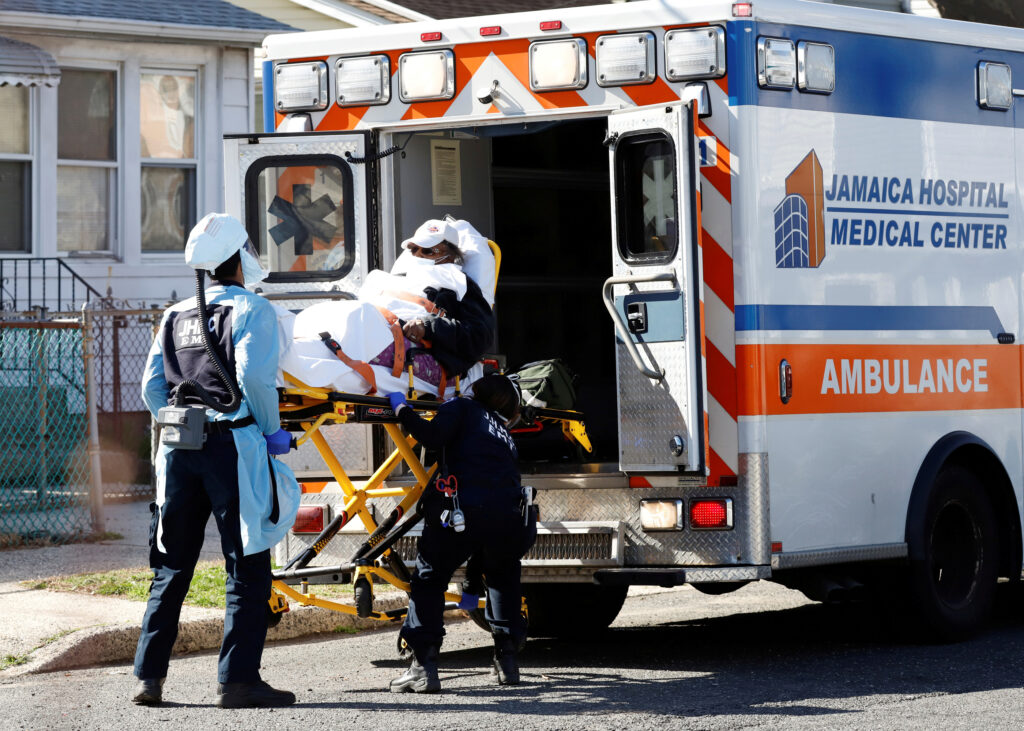 Κορωνοϊός-ΗΠΑ: Εκατόμβη θυμάτων με 2.200 νεκρούς σε ένα 24ωρο και 200.000 νέα κρούσματα - Media