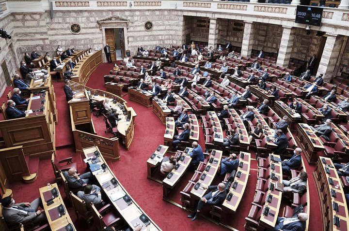 Βουλή: Κατά πλειοψηφία ψηφίσθηκε το νομοσχέδιο για τον Κώδικα Ιθαγένειας - Media