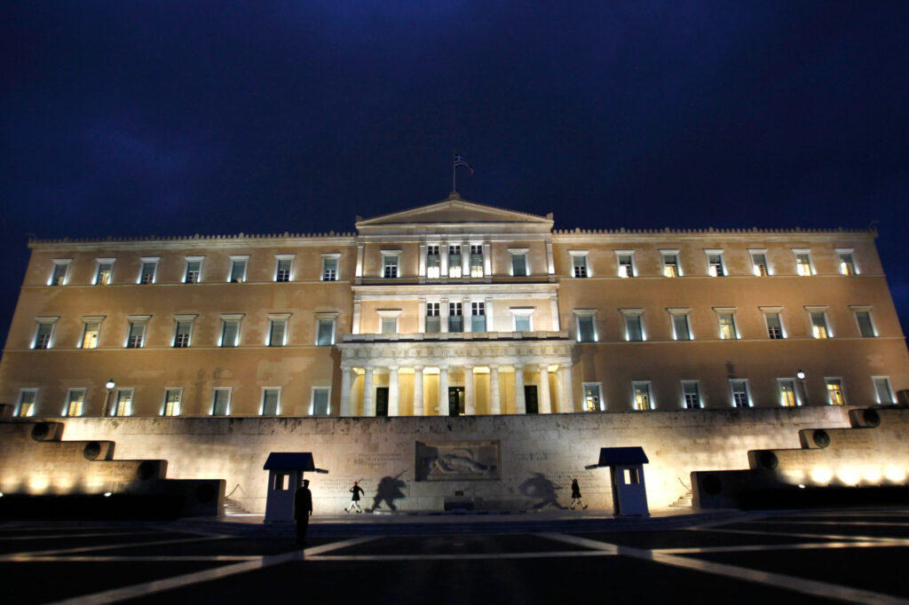 Κορωνοϊός: Πέθανε ο γιατρός της Βουλής, ο 52χρονος Γιάννης Μητρόπουλος - Media