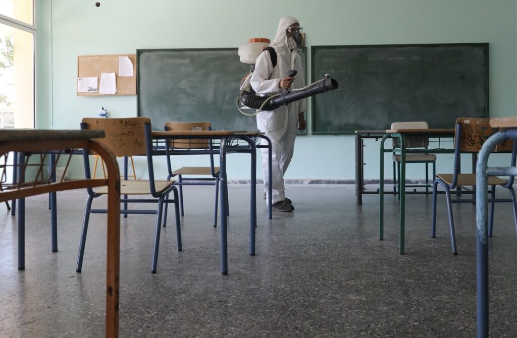 Γλυφάδα: Κρούσμα κορωνοϊού σε εκπαιδευτικό δημοτικού σχολείου - Media