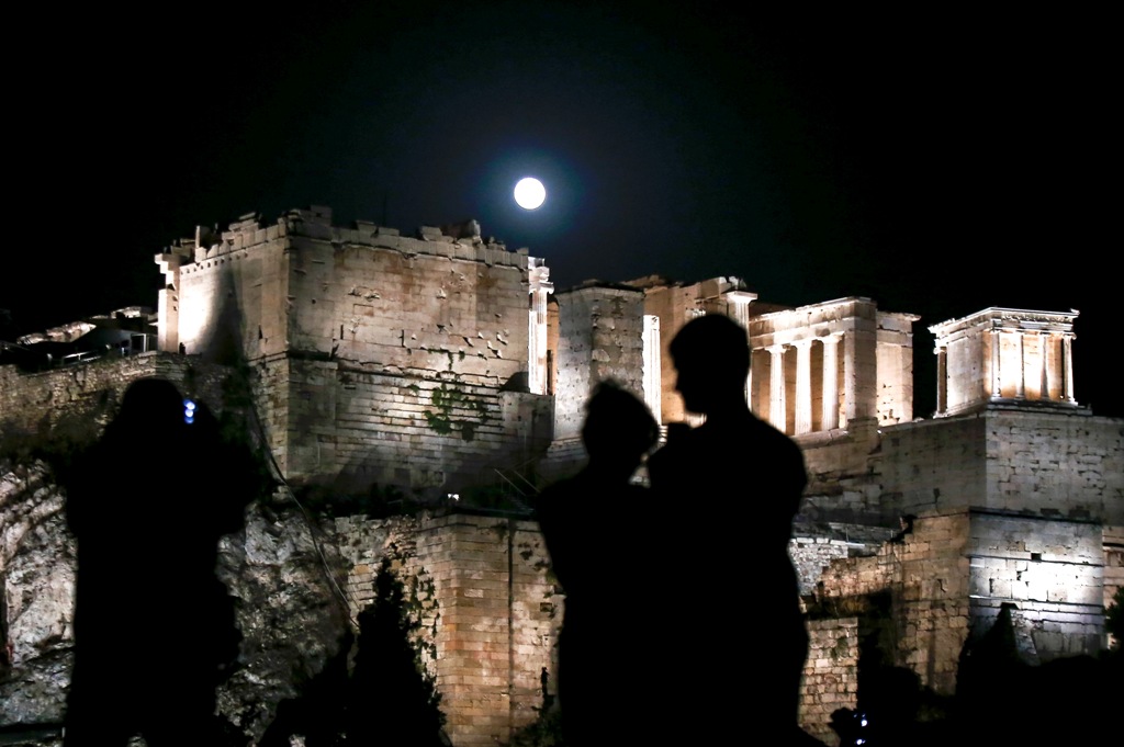 Nέες συλλήψεις για παράνομο τζόγο στην Αττική – Έξι άτομα στον εισαγγελέα - Media