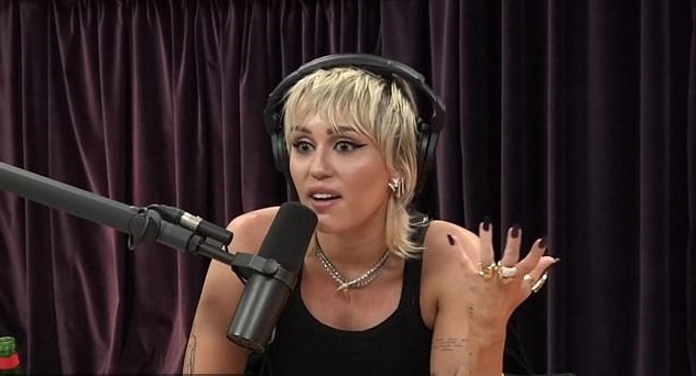 Miley Cyrus για το διαζύγιο με Liam Hemsworth: Με έκαναν να φαίνομαι κακιά - Media