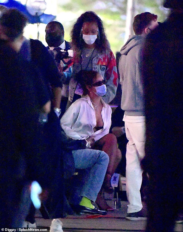 Με γυαλιά ηλίου κρύβει τους μώλωπες η Ριάνα (Photos) - Media