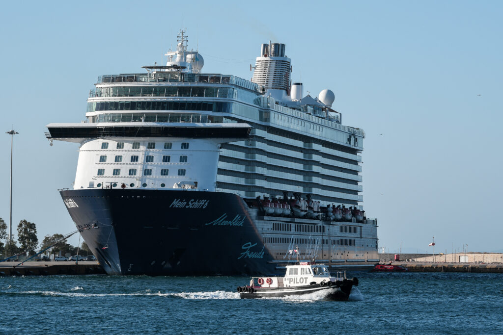 Πειραιάς- Mein Schiff 6: Πλήρης ανατροπή με τα τεστ, αρνητικά και τα δώδεκα - Media