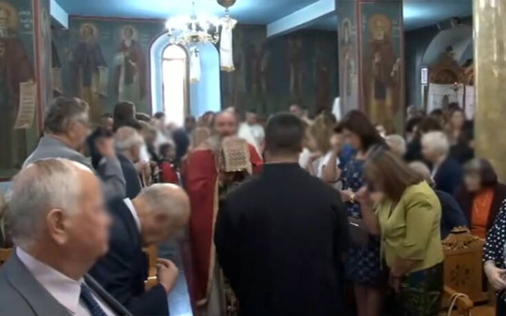 Μητροπολίτης Καρπενησίου: Δεν χρειάζονται μέτρα – Χωρίς μάσκα οι πιστοί στην εκκλησία (Video) - Media
