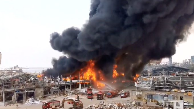 Νέος τρόμος στη Βυρητό: Μεγάλη φωτιά στο λιμάνι της πόλης (Videos) - Media