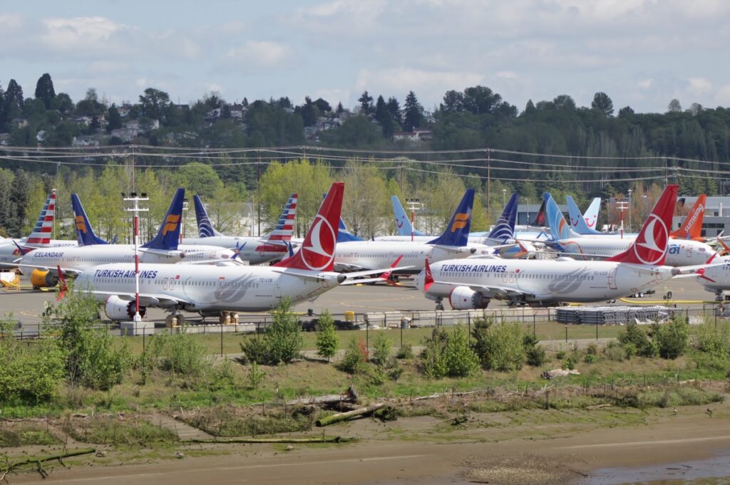 Πόρισμα-«βόμβα» για τις συντριβές των Boeing 737 MAX: Τεχνικά λάθη, αδιαφάνεια και πλημμελής εποτεία - Media