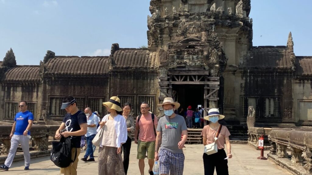 Σοκ και δέος: Ο κορωνοϊός συνέτριψε τον τουρισμό - Στα 320 δισ. οι απώλειες - Media