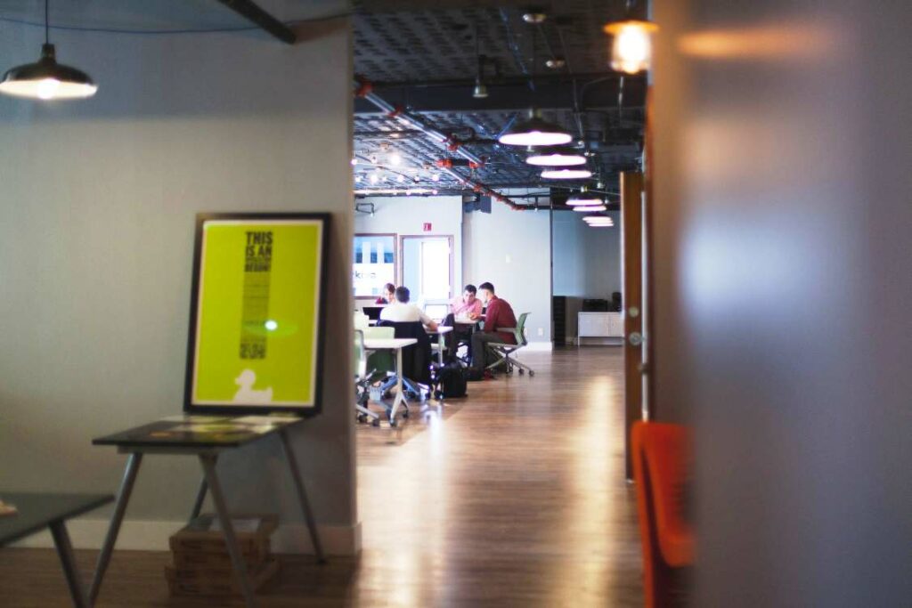 Νέα δάνεια 3 δισ. ευρώ με κρατική εγγύηση σε επιχειρήσεις - Media