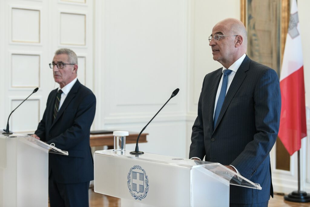 Δένδιας για Τουρκία: Διάλογος χωρίς απειλές και εκβιασμούς ή κυρώσεις - Media