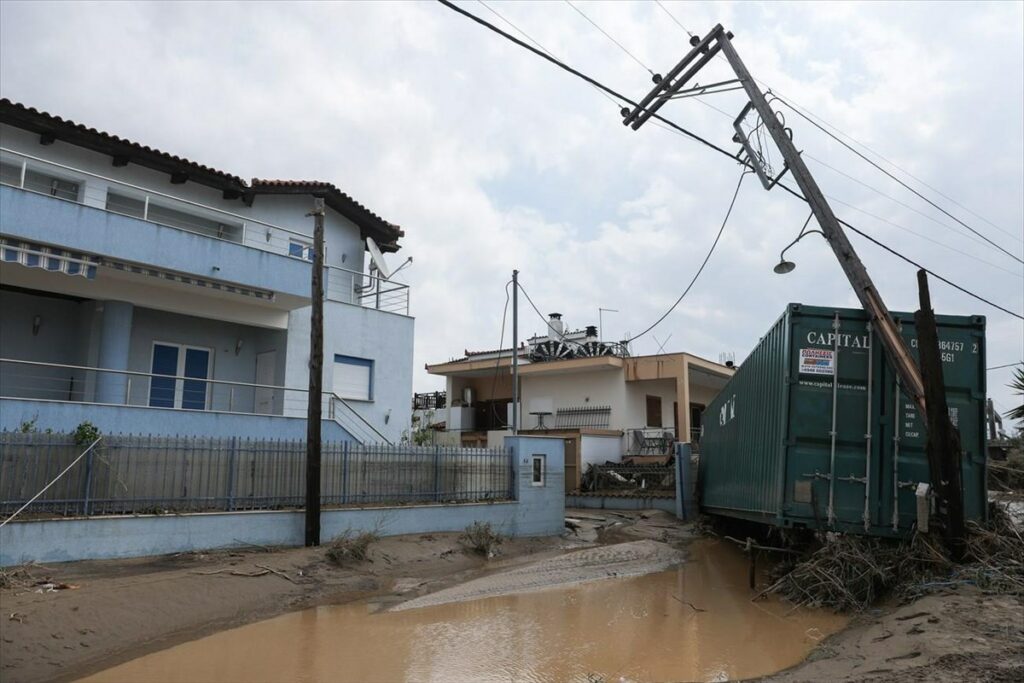 ΔΕΔΔΗΕ: Συνεχίζονται οι εργασίες αποκατάστασης των ζημιών στο δίκτυο ηλεκτροδότησης - Media