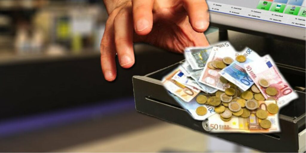 Θεσσαλονίκη: Έκλεψε 25.000 ευρώ από ταμείο του καφέ όπου εργαζόταν - Media