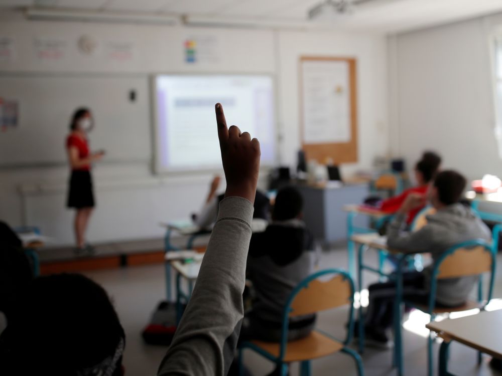 Γάλλος υπ. Παιδείας: Οι μαθητές να έρχονται στο σχολείο «με ενδυμασία προσήκουσα στη δημοκρατία μας» - Media