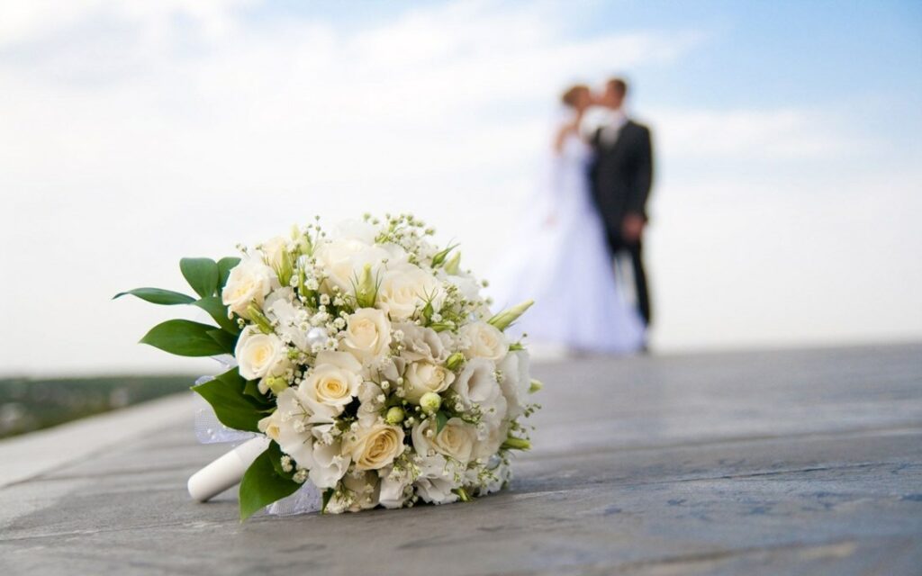 Νέος γάμος εστία κορωνοϊού - Διασωληνωμένος συγγενής του ζευγαριού - Media