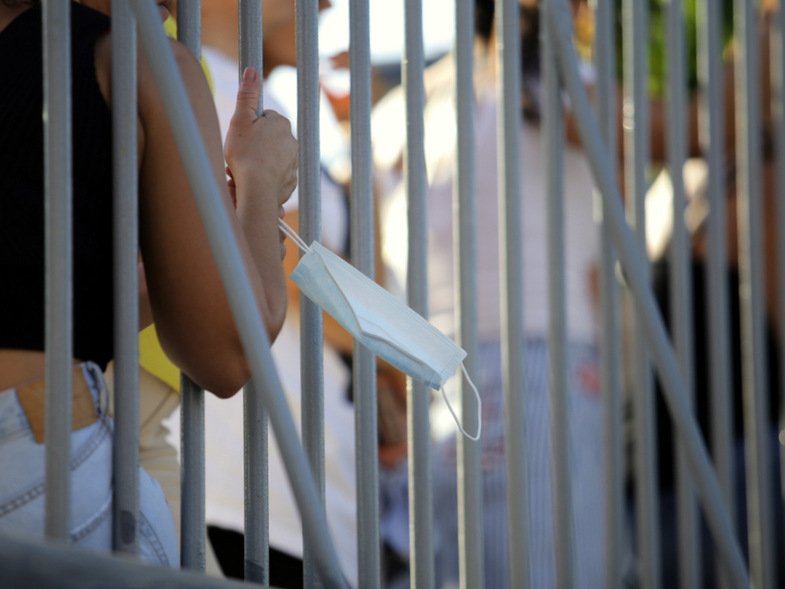 «Δεν στήριξα καμία κατάληψη κατά της χρήσης μάσκας» λέει η μητέρα του μαθητή που βρέθηκε θετική στον κορωνοϊό - Media