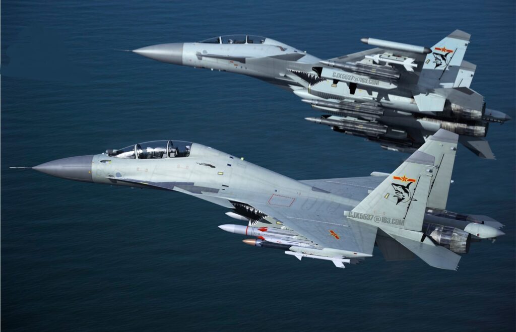 Οι «Ιπτάμενοι Καρχαρίες» εν δράσει: Αυτά είναι τα κινεζικά μαχητικά J-15 (Photo/Video) - Media