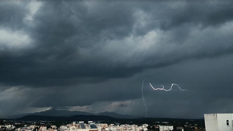 Έκτακτο δελτίο επιδείνωσης καιρού από την ΕΜΥ για τον «Ιανό»: Καταιγίδες και θυελλώδεις άνεμοι - Media