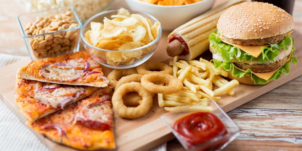 Τα τρόφιμα που οδηγούν σε κατάθλιψη και «κόβουν» χρόνια από τη ζωή μας - Media