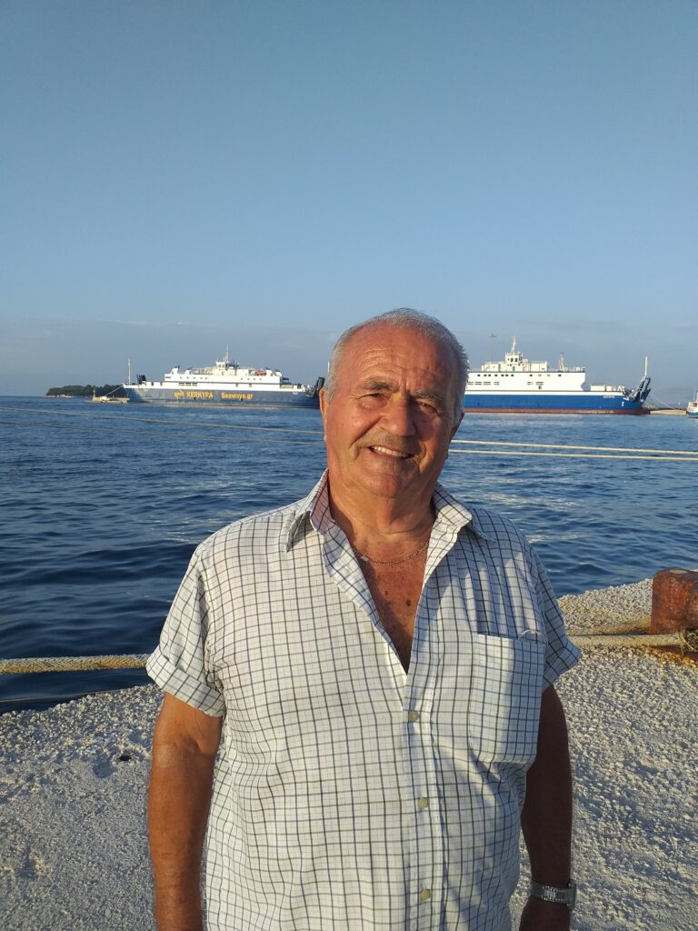 Όνειρο ζωής: Τελείωσε το δημοτικό σχολείο το 1950 και πέρασε στο πανεπιστήμιο φέτος - Media