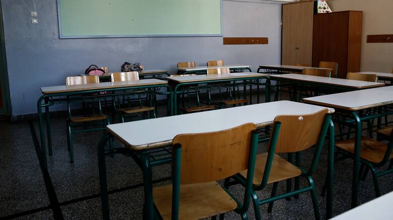 Κορωνοϊός: Κρούσματα σε σχολεία στο Περιστέρι - Λουκέτο σε νηπιαγωγείο στην Κρήτη (Videos) - Media