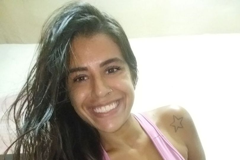 Πέθανε Βραζιλιάνα πορνοστάρ που μαχαίρωσαν στο λαιμό – Τρεις μήνες πάλευε για τη ζωή της στο νοσοκομείο (Photos) - Media