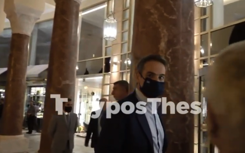 Η παρατήρηση Μητσοτάκη σε δημοσιογράφους για τη μάσκα - Στη Θεσσαλονίκη ο πρωθυπουργός (Video) - Media
