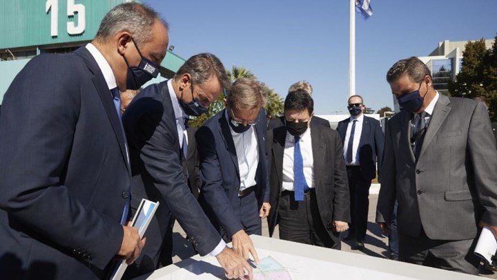 Η βόλτα του Κυριάκου Μητσοτάκη στη ΔΕΘ και η ατάκα για όσους έχουν ακίνητα γύρω από την Έκθεση - Media