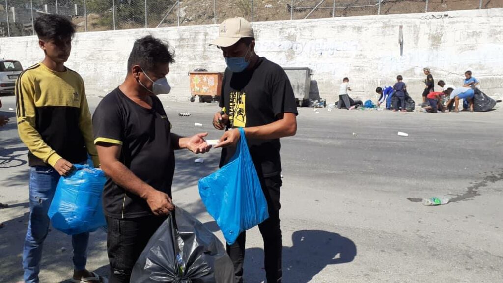 Μόρια: Διαμαρτυρία για την συνεχιζόμενη καραντίνα – Δεν έλαβαν φαγητό πρόσφυγες και μετανάστες - Media