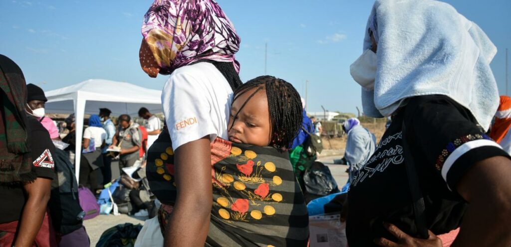 Καμένα Βούρλα: Παρέμβαση εισαγγελέα για την απαράδεκτη συμπεριφορά απέναντι στα προσφυγόπουλα - Media