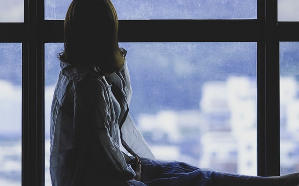 Κορωνοϊός-Σουηδία: Γονείς σφράγισαν την πόρτα τους με καρφιά για να μη βγουν έξω τα παιδιά τους - Media