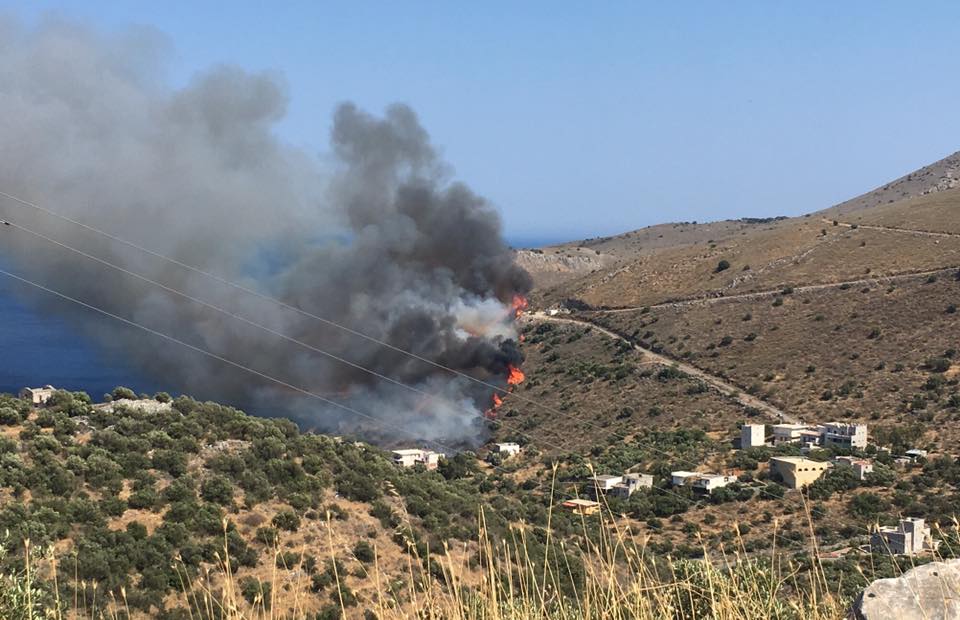 Πυρκαγιά στην περιοχή Άγιος Κυπριανός στην Αν. Μάνη - Media