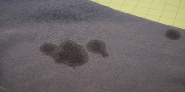 Λεκές από λάδι; Το... αξεσουάρ του σχολείου που θα σας σώσει!  - Media