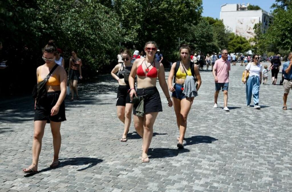 Σε Νότιο Αιγαίο και Κρήτη το 50% όλων των τουριστικών εσόδων της χώρας - Media