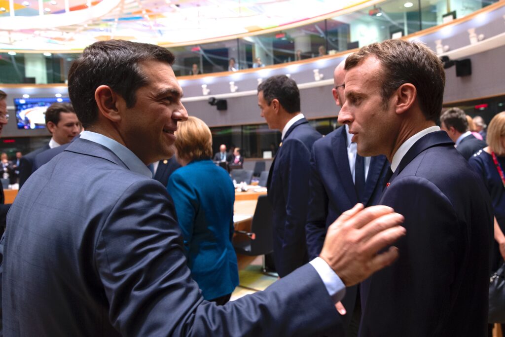 Πώς ο Τσίπρας βγήκε κατά… Μακρόν μέσω Ολάντ!   - Media