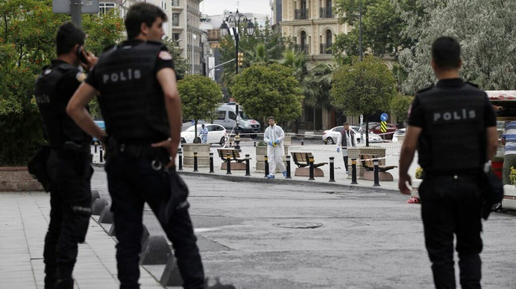 Θρίλερ στην Κωνσταντινούπολη: Νεκρός Αμερικανός δημοσιογράφος λίγο μετά την άφιξή του - Media
