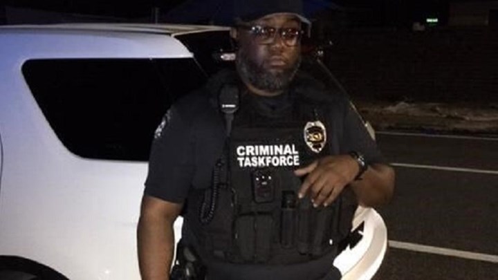 ΗΠΑ: Μαϊμού - αστυνομικός έκανε έλεγχο σε πραγματικό αξιωματικό - Media