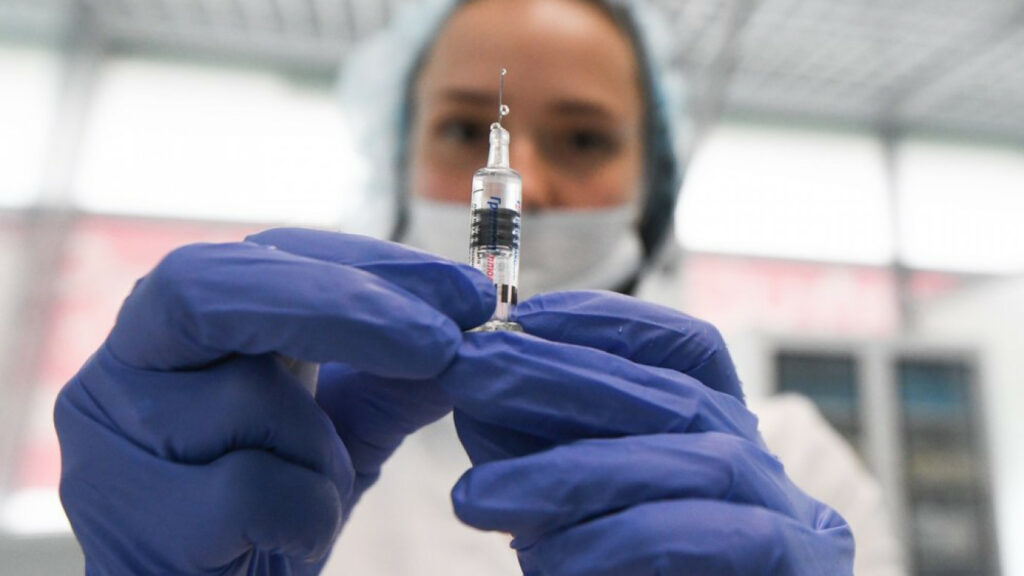 «Καμπανάκι» Κομισιόν για τα εμβόλια: «Προτεραιότητά μας είναι η ασφάλεια» - Media